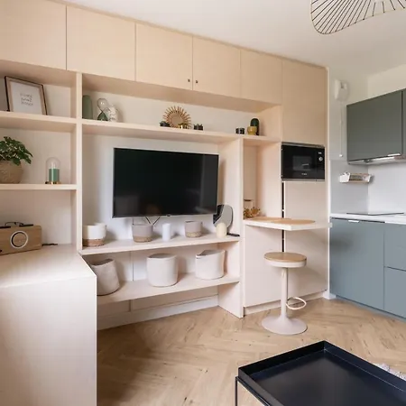 Studio Refait A Neuf Avec Parking En Bord De Loire Nantes Extérieur photo