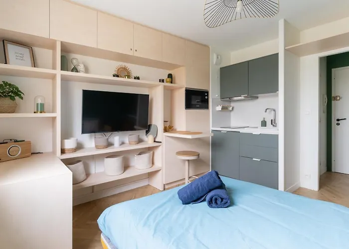 Studio Refait A Neuf Avec Parking En Bord De Loire