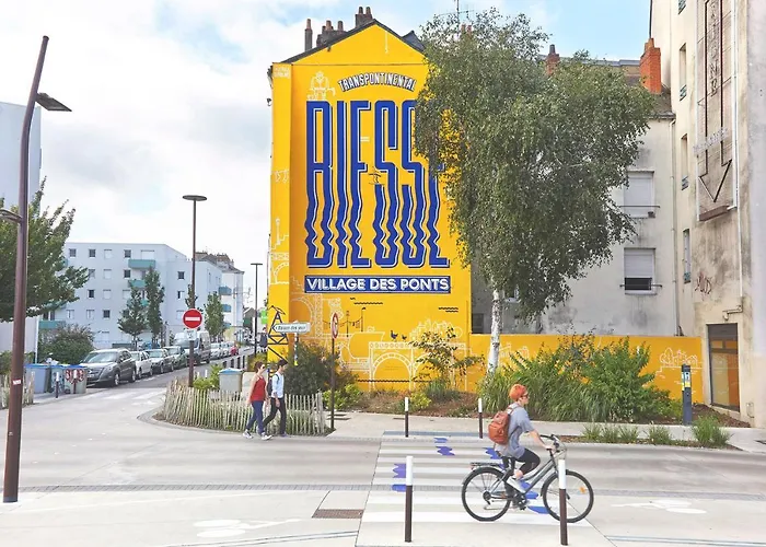 Studio Refait A Neuf Avec Parking En Bord De Loire